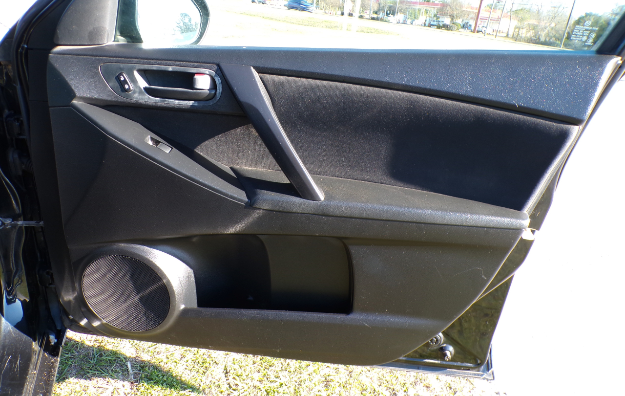 Mazda MAZDA3 i Sport 4-Door 2011