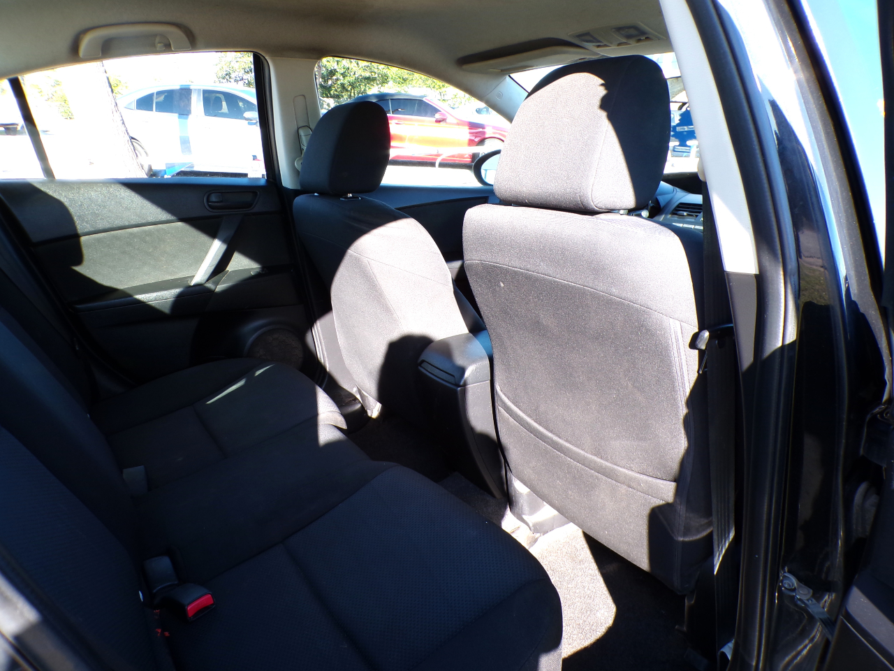 Mazda MAZDA3 i Sport 4-Door 2011