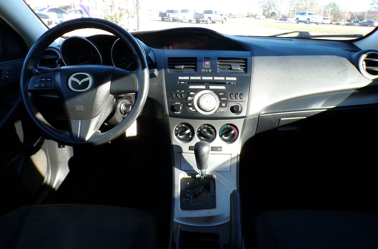 Mazda MAZDA3 i Sport 4-Door 2011