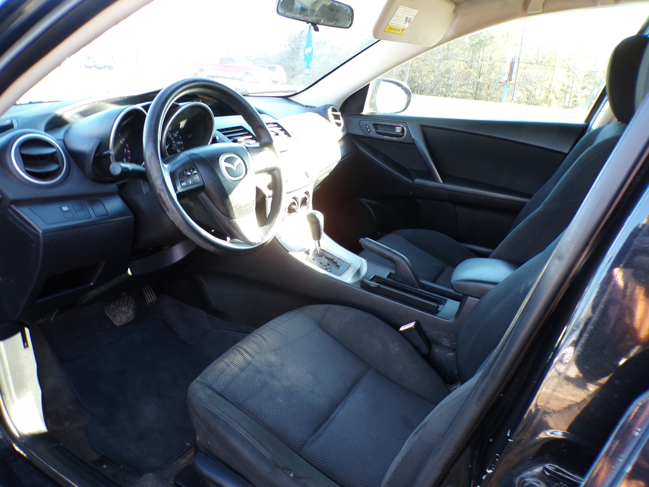 Mazda MAZDA3 i Sport 4-Door 2011