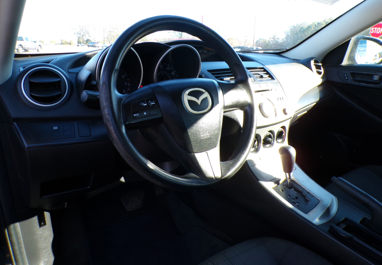 Mazda MAZDA3 i Sport 4-Door 2011