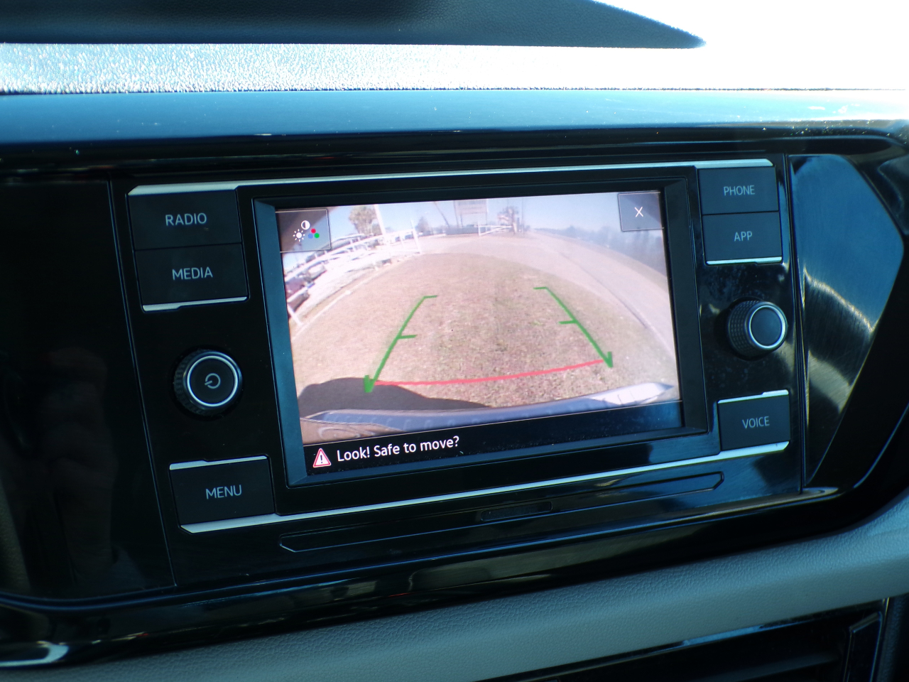 Volkswagen Taos S 2022