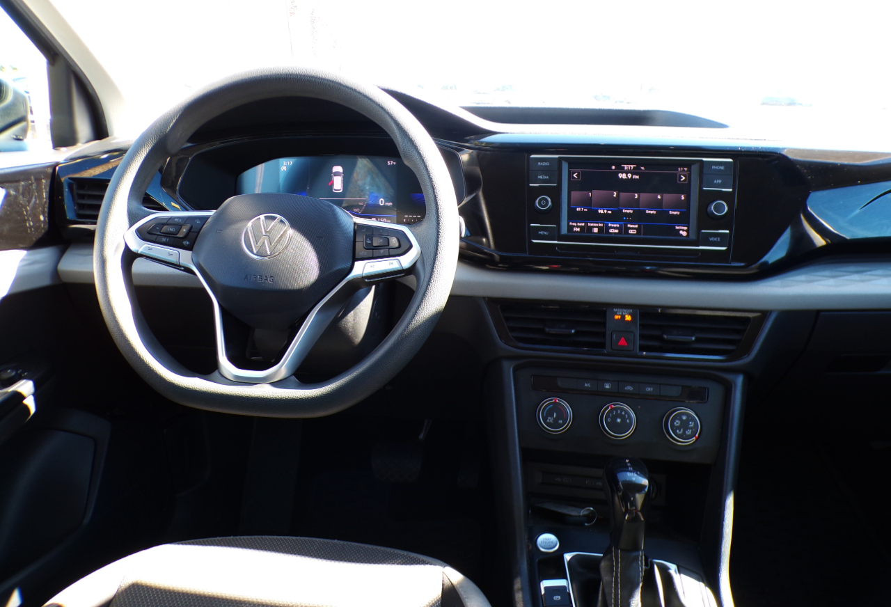 Volkswagen Taos S 2022