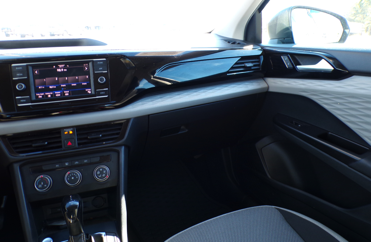 Volkswagen Taos S 2022