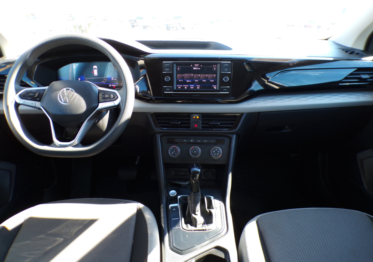 Volkswagen Taos S 2022