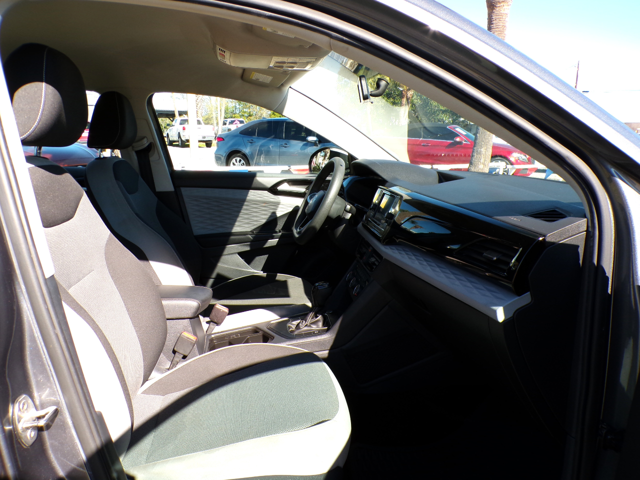 Volkswagen Taos S 2022