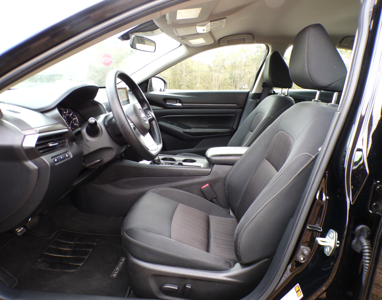 Nissan Altima 2.5 SV 2025