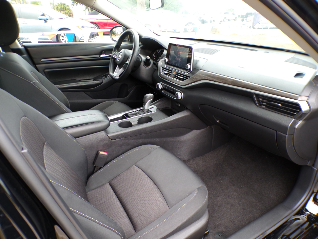 Nissan Altima 2.5 SV 2025