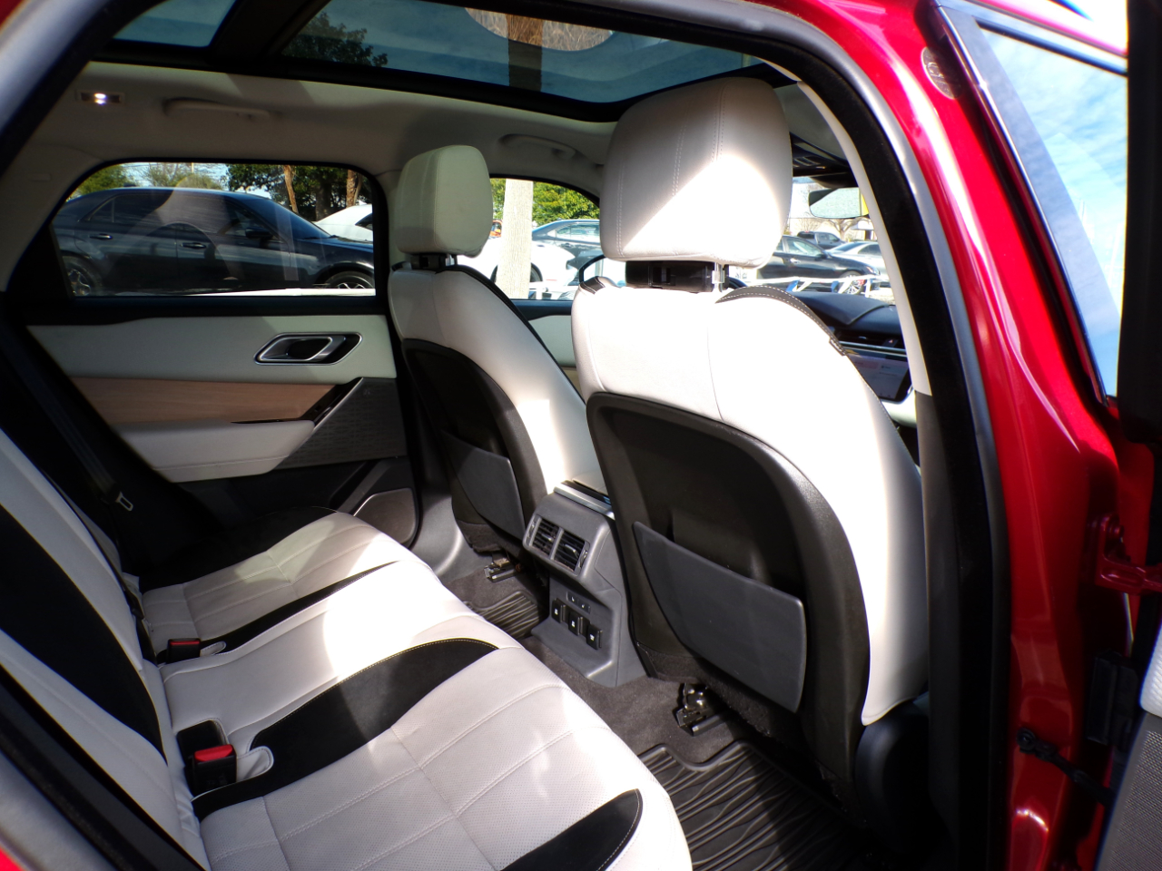 Land Rover Range Rover Velar S 2018