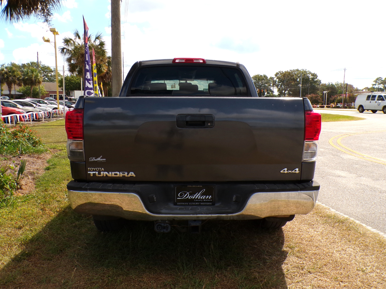 Toyota Tundra Tundra-Grade CrewMax 5.7L FFV 4WD 2012