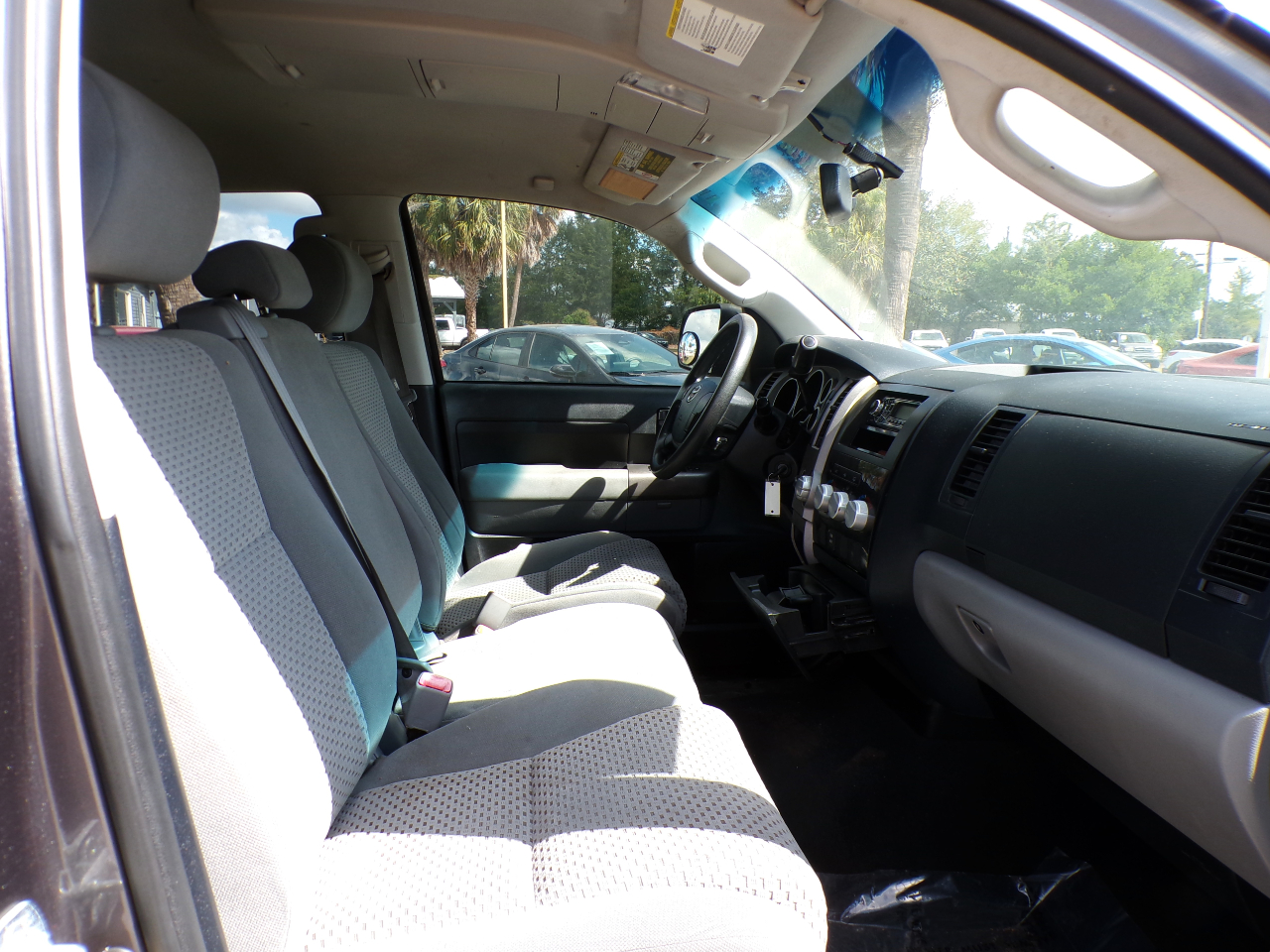 Toyota Tundra Tundra-Grade CrewMax 5.7L FFV 4WD 2012