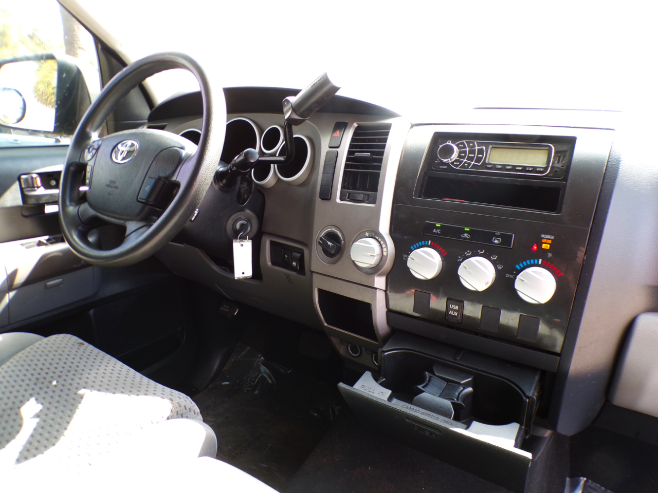 Toyota Tundra Tundra-Grade CrewMax 5.7L FFV 4WD 2012