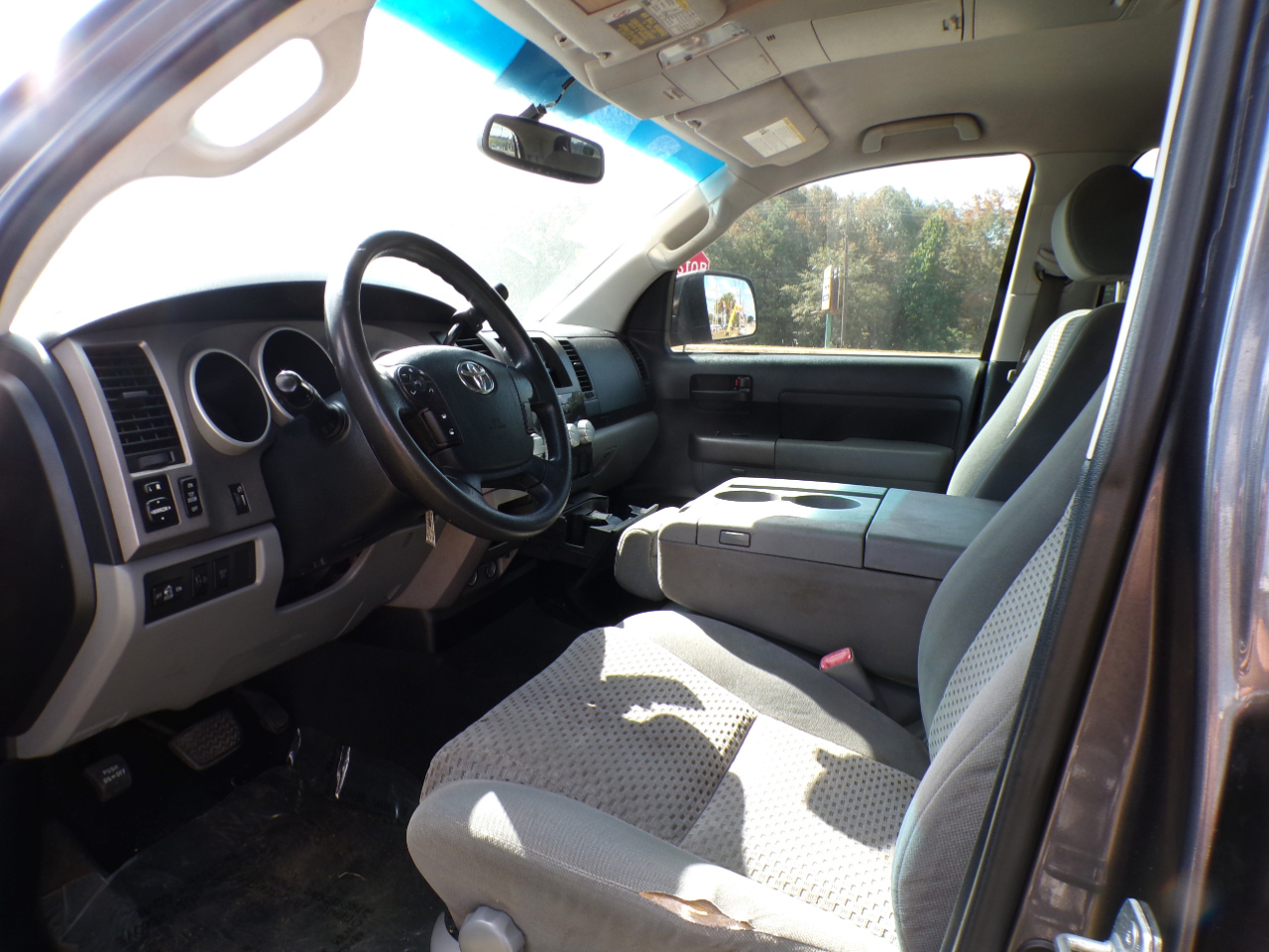 Toyota Tundra Tundra-Grade CrewMax 5.7L FFV 4WD 2012