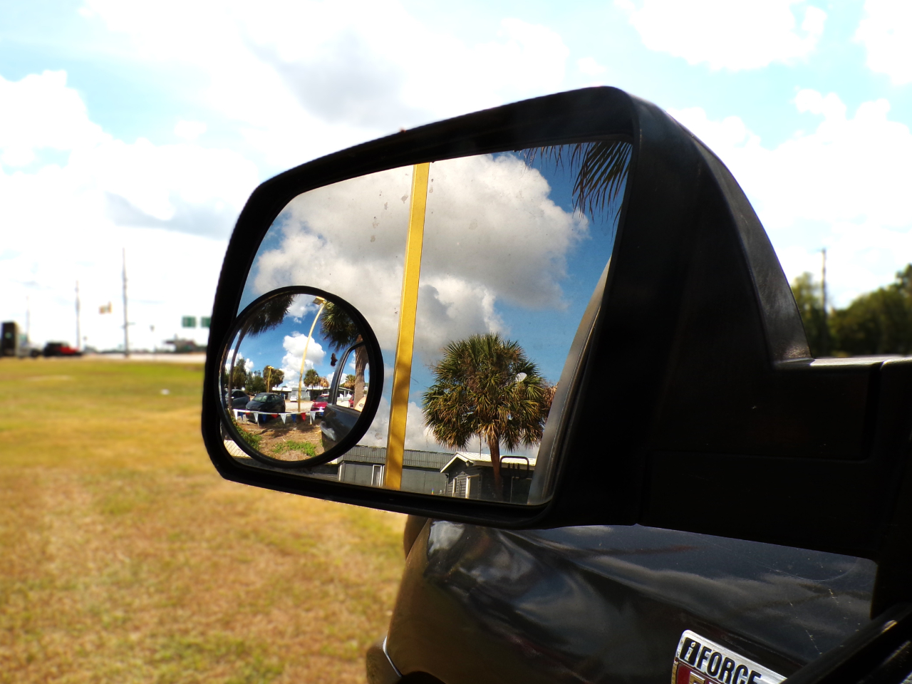 Toyota Tundra Tundra-Grade CrewMax 5.7L FFV 4WD 2012