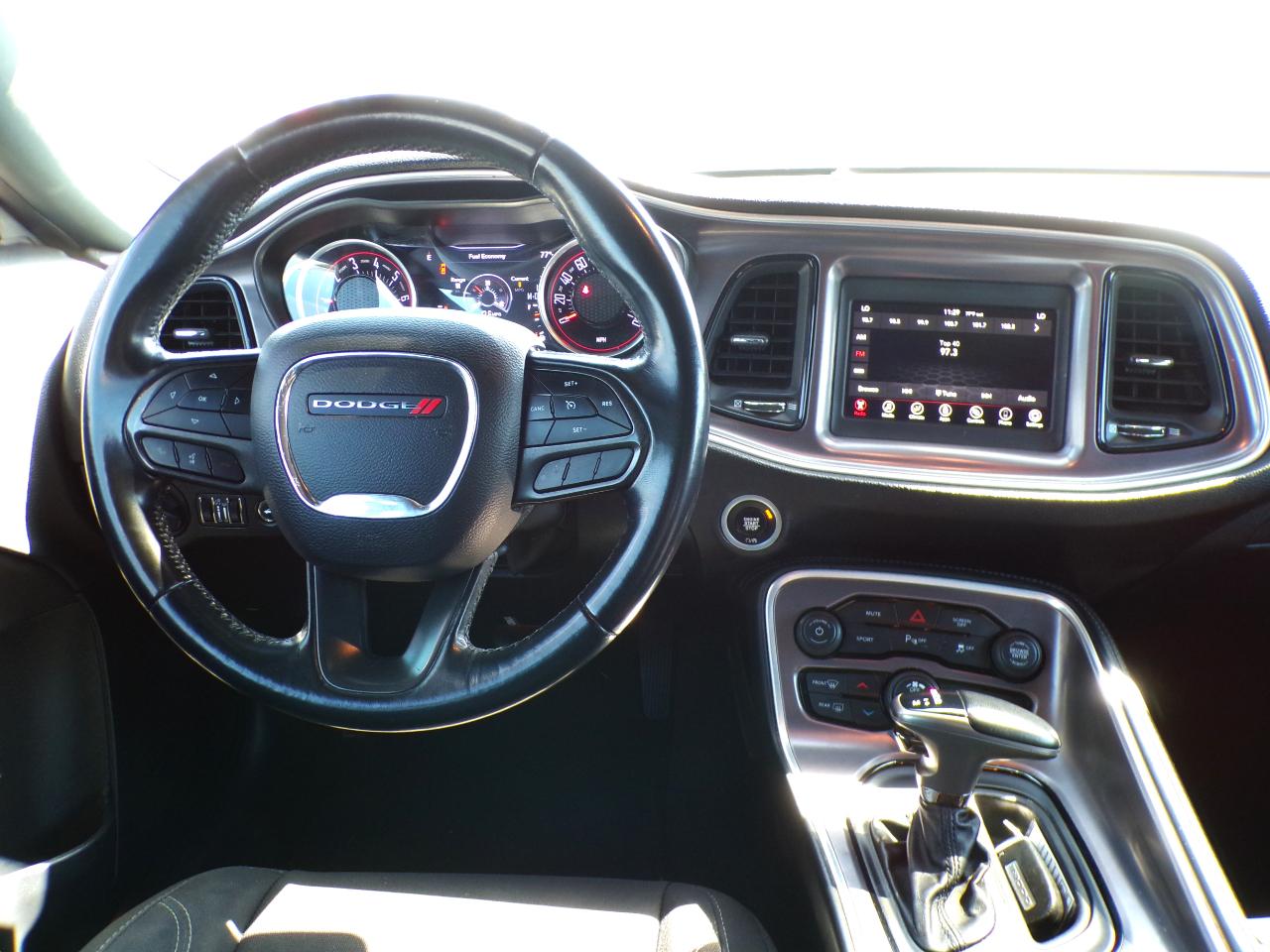 Dodge Challenger SXT 2021