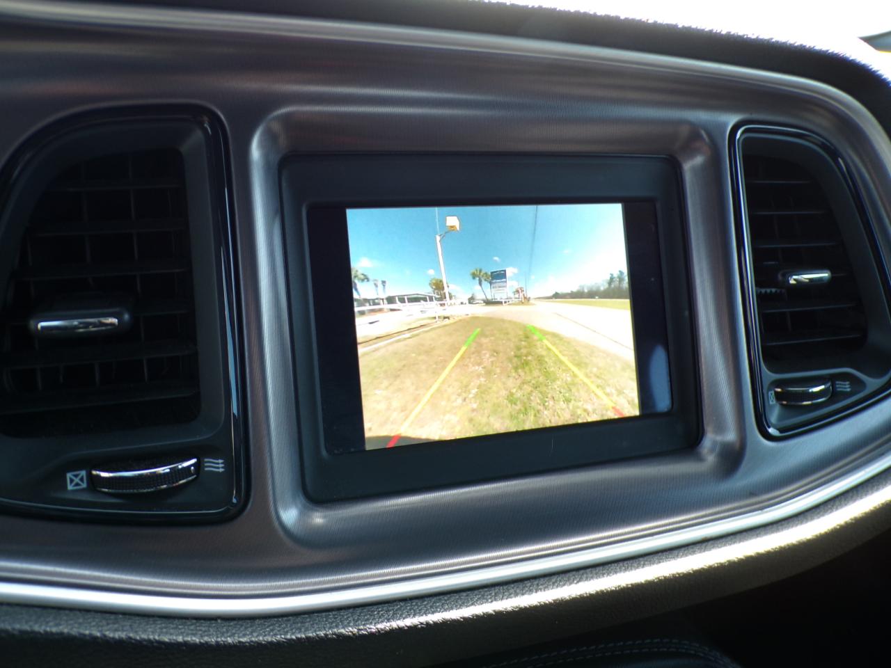 Dodge Challenger SXT 2021