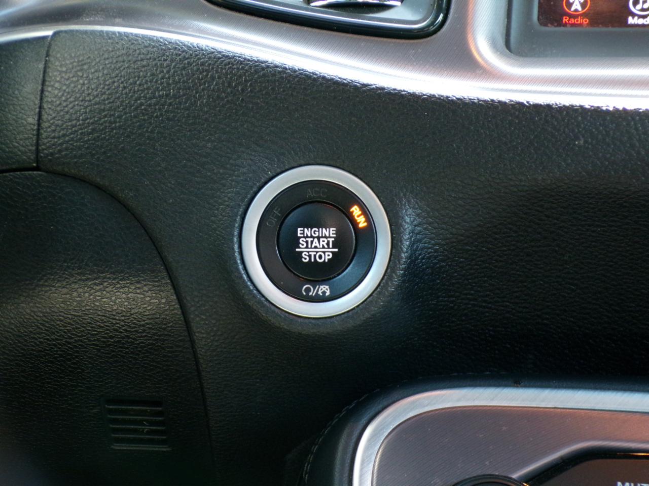 Dodge Challenger SXT 2021