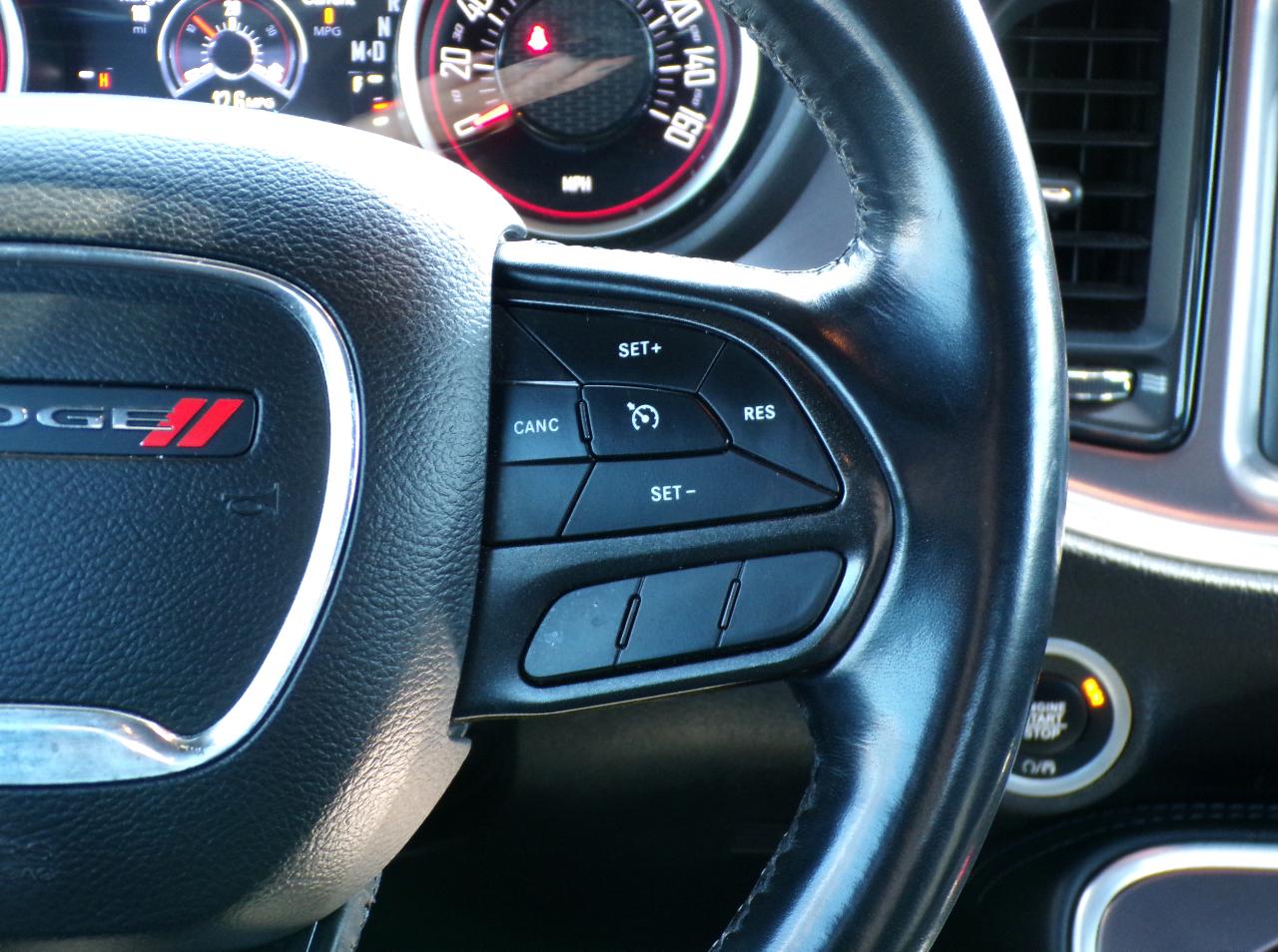 Dodge Challenger SXT 2021