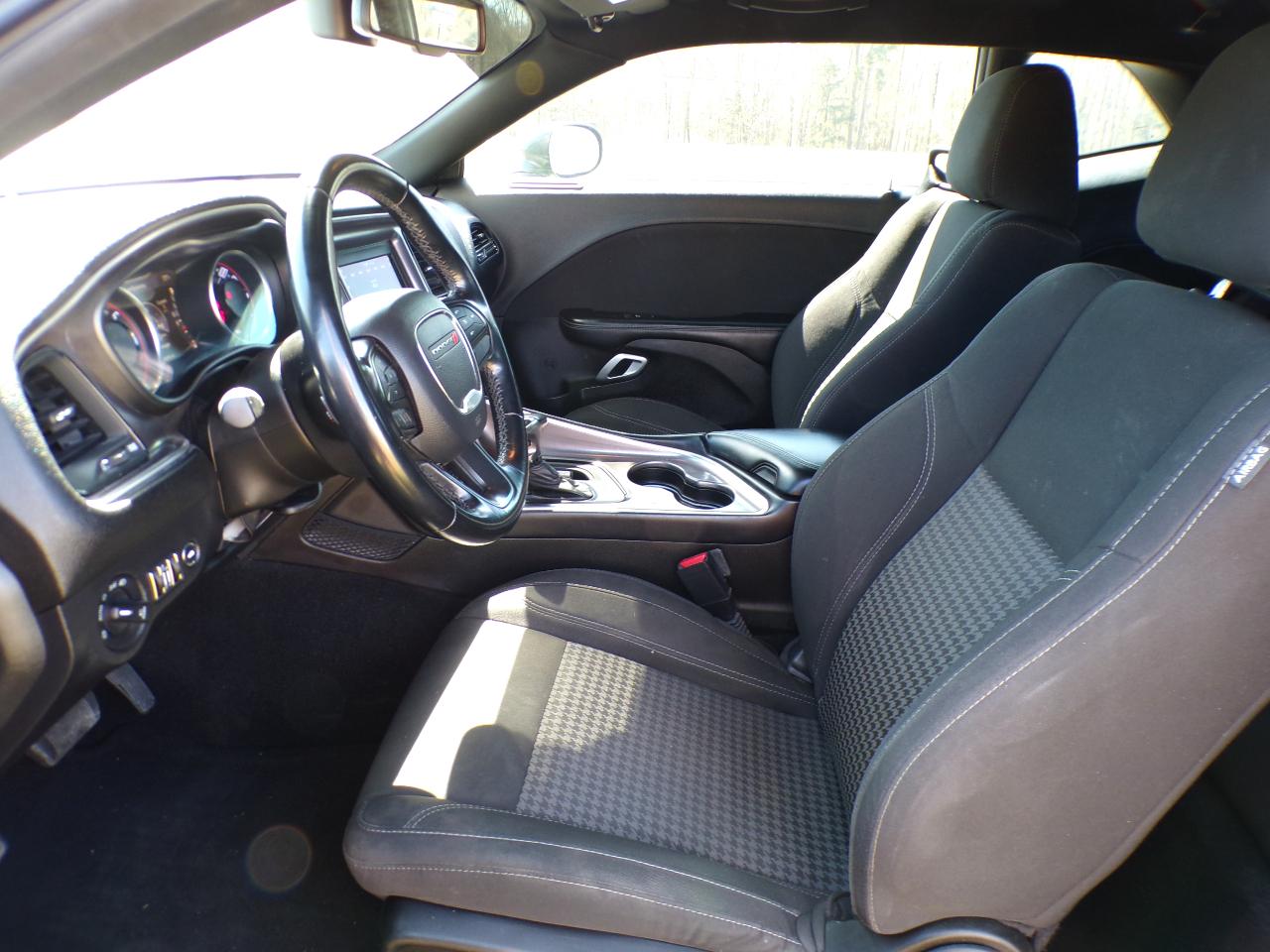 Dodge Challenger SXT 2021