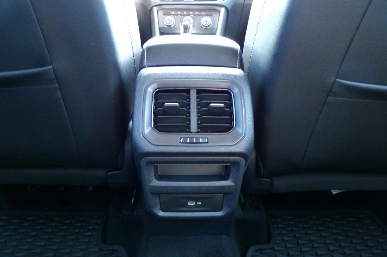 Volkswagen Taos SE 2022