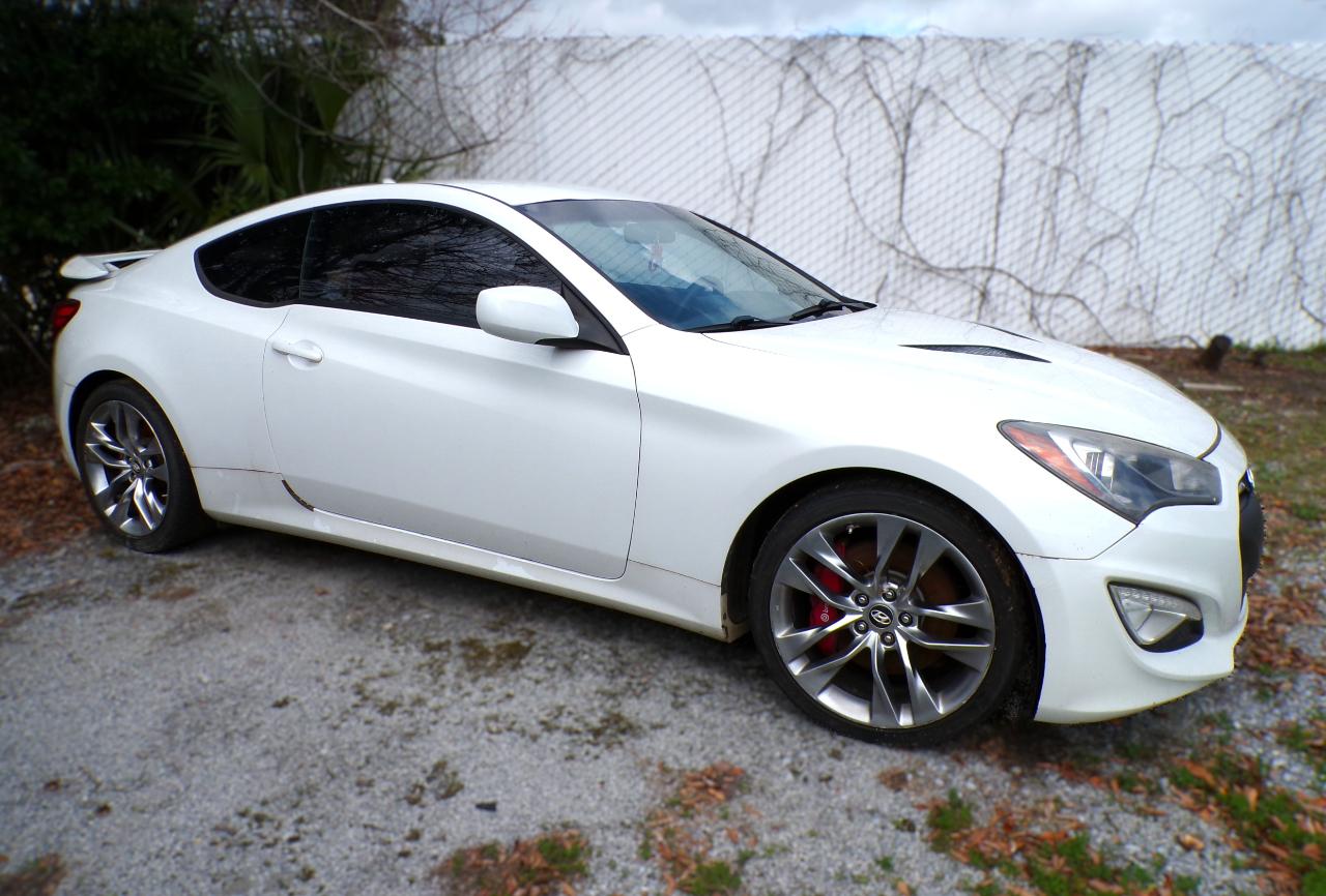 Hyundai Genesis Coupe 3.8 Track Manual 2013