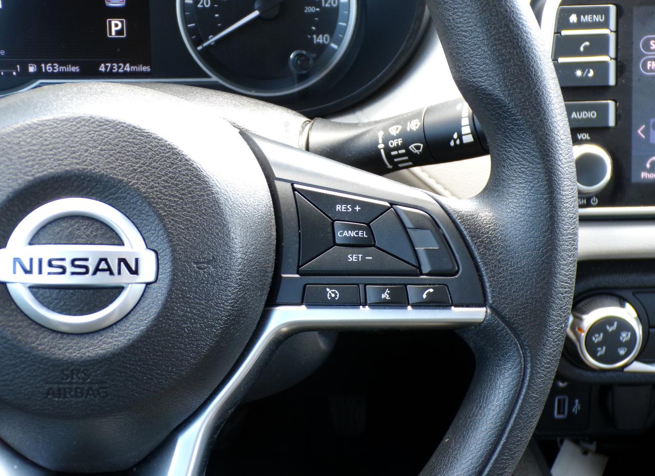 Nissan Versa SV 2022