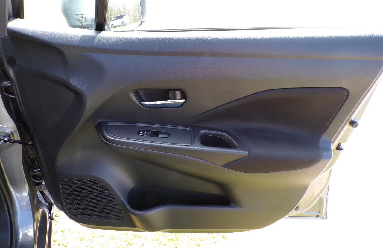 Nissan Versa SV 2022