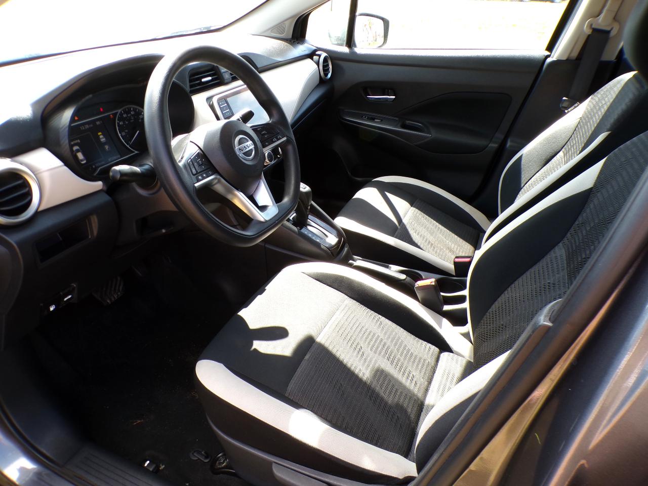 Nissan Versa SV 2022