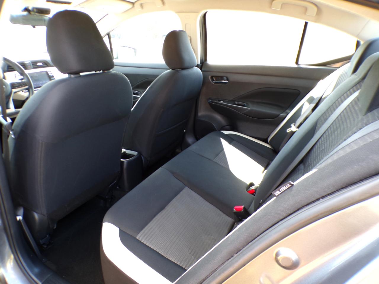 Nissan Versa SV 2022