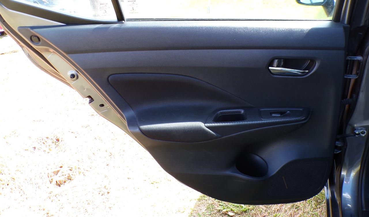 Nissan Versa SV 2022