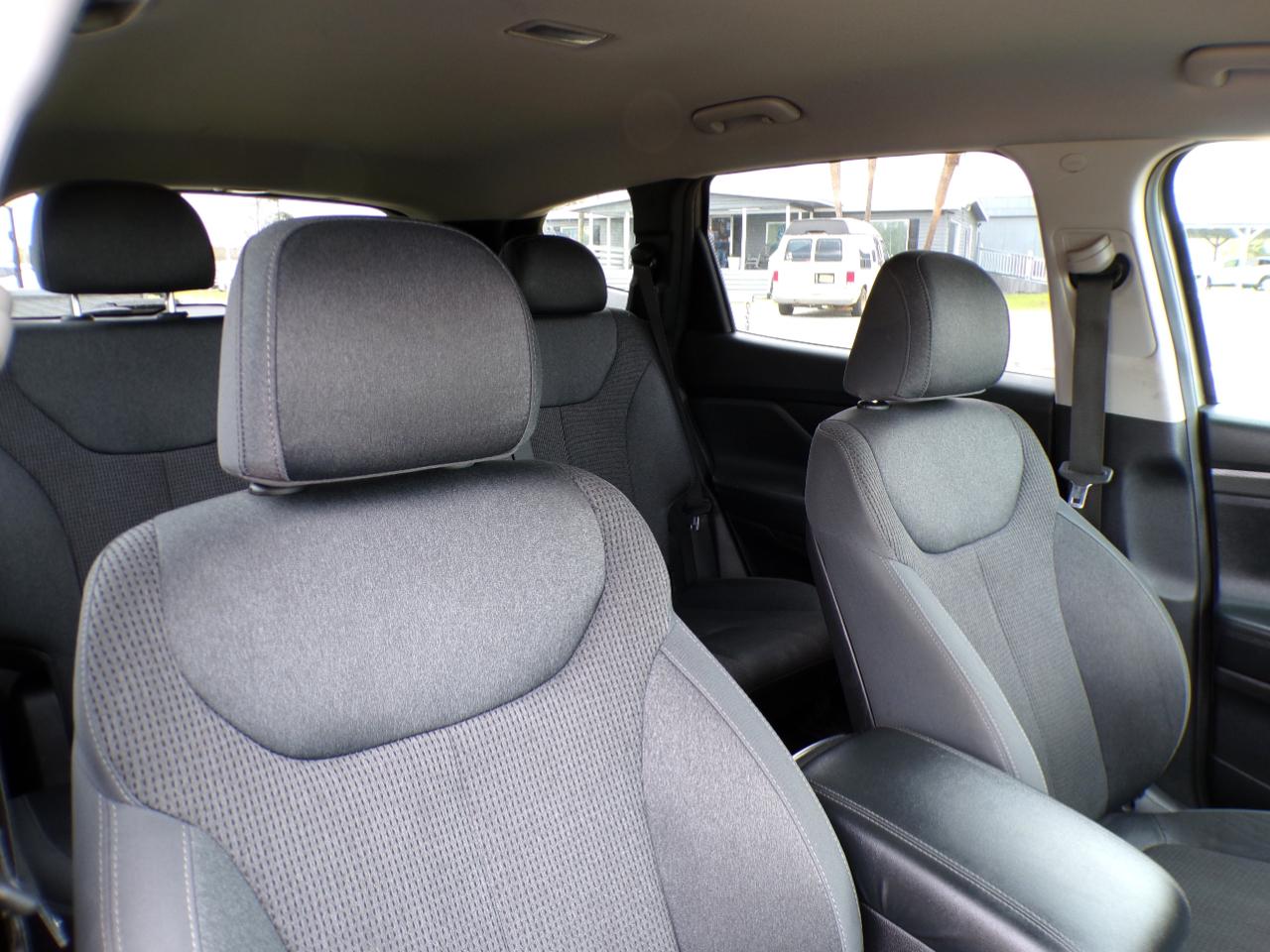 Hyundai Santa Fe SEL 2019