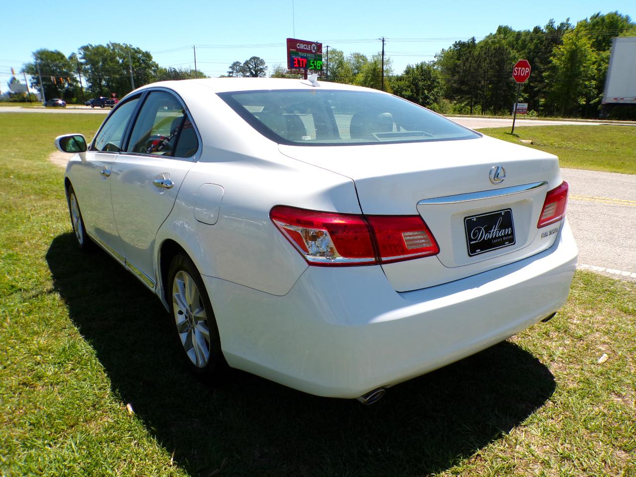 Lexus ES 350 Sedan 2011