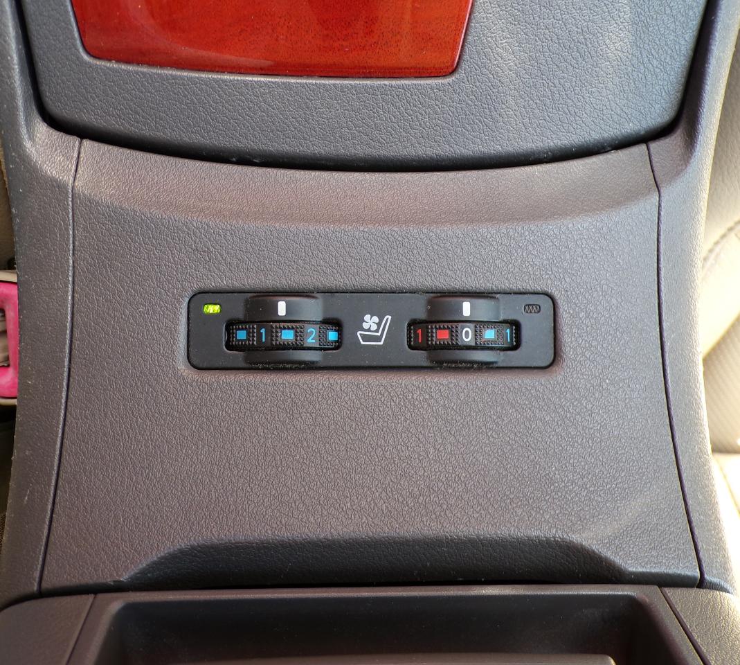 Lexus ES 350 Sedan 2011