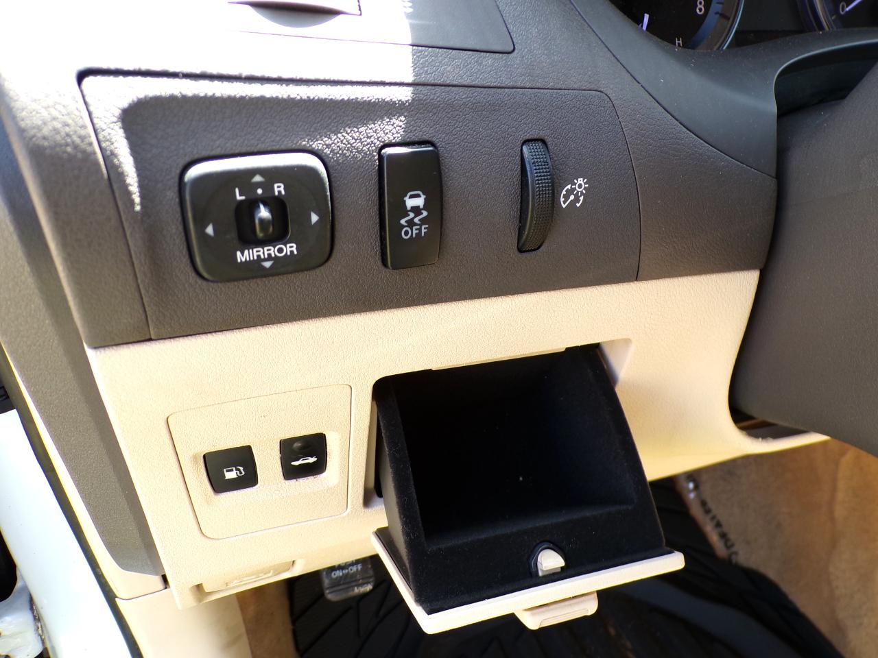 Lexus ES 350 Sedan 2011