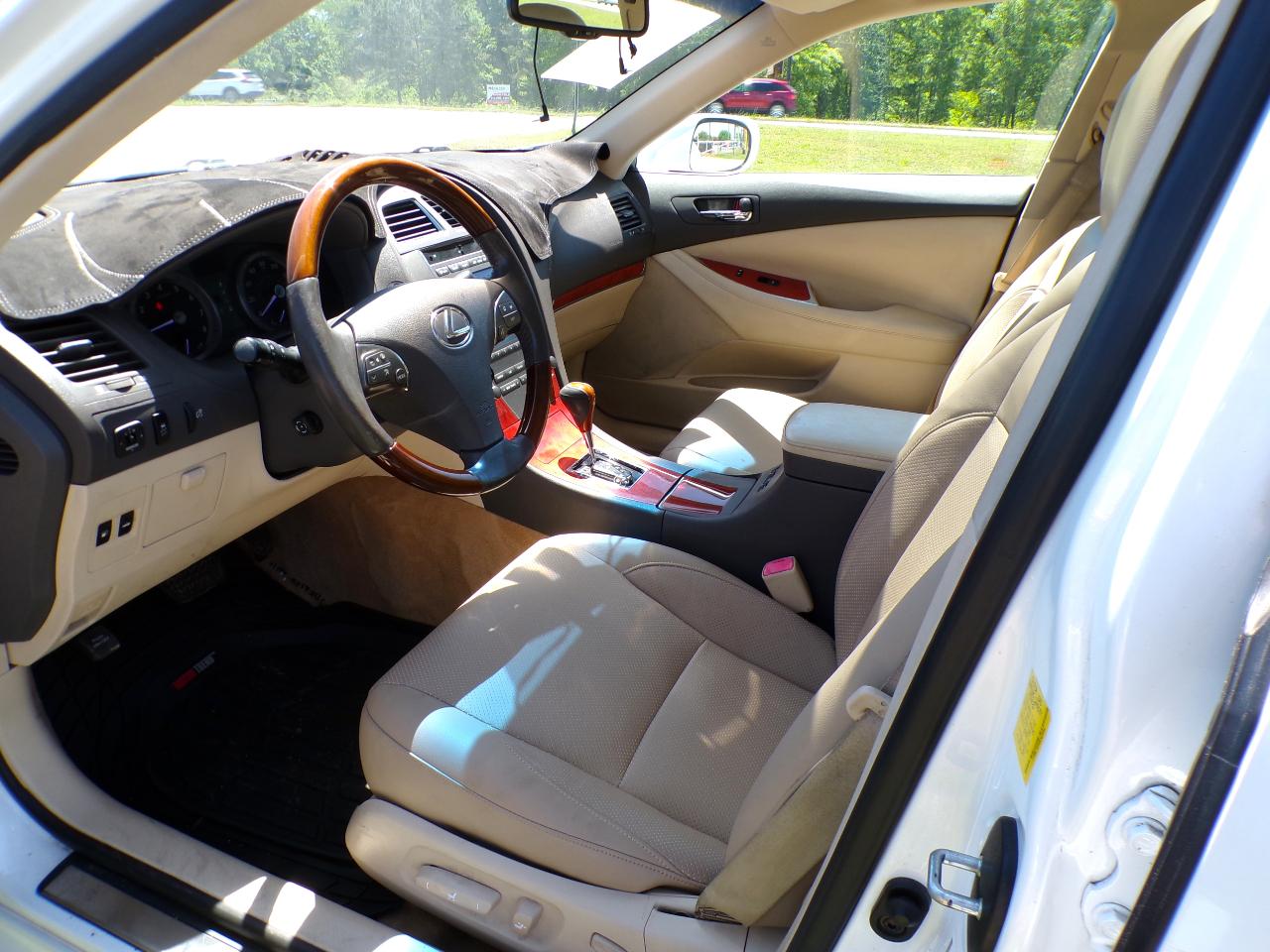 Lexus ES 350 Sedan 2011