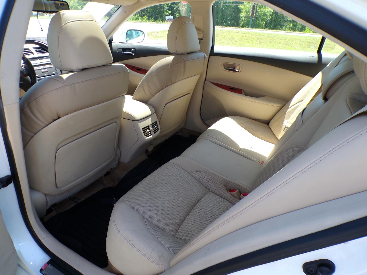 Lexus ES 350 Sedan 2011