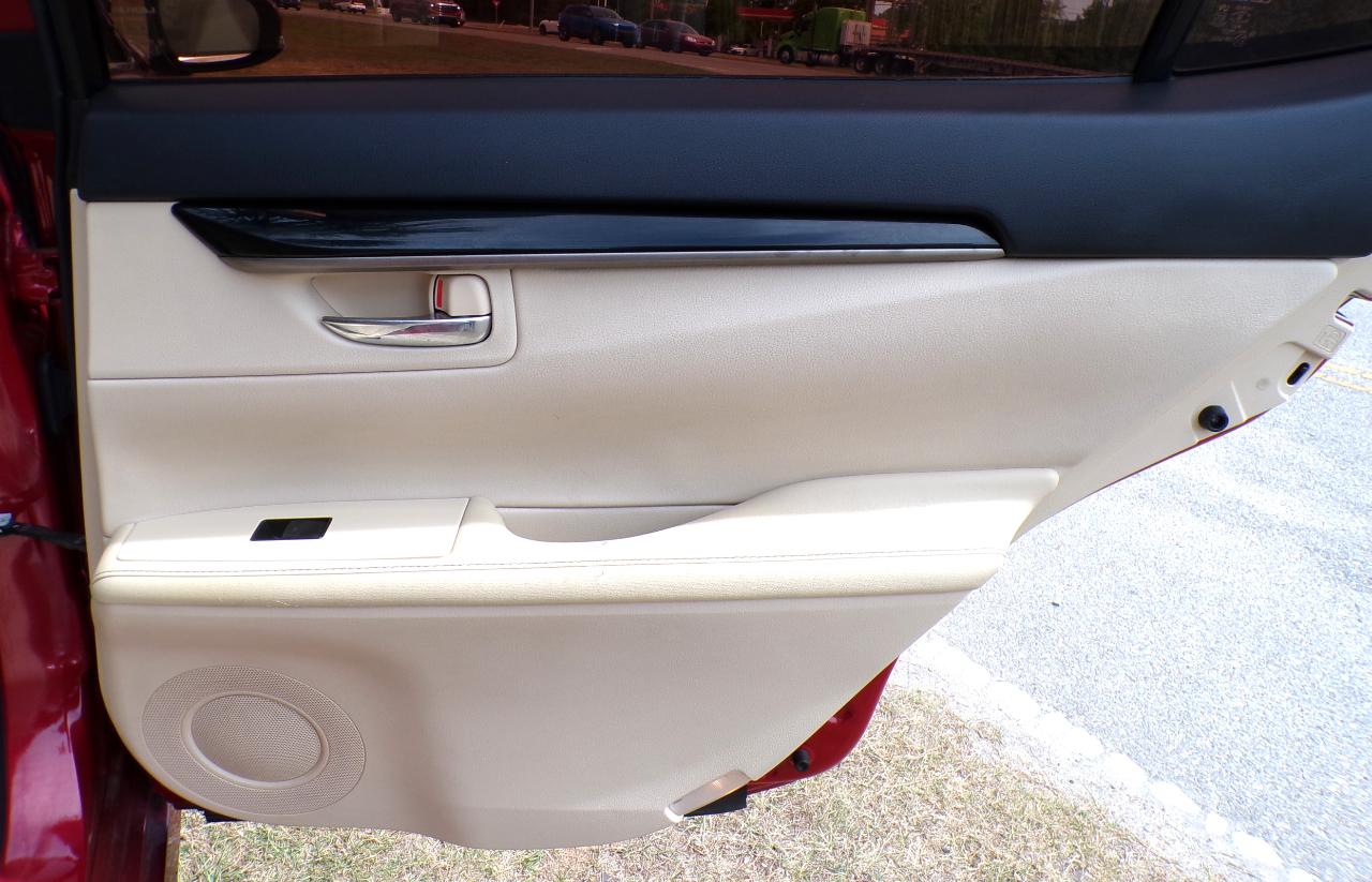 Lexus ES 350 Sedan 2014
