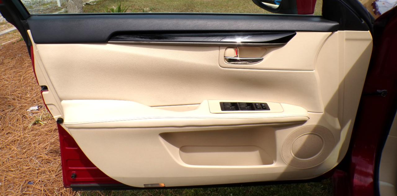Lexus ES 350 Sedan 2014