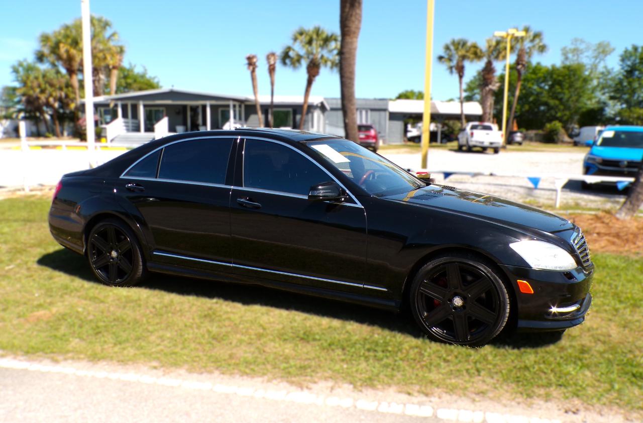 Mercedes-Benz S-Class S550 4-MATIC 2013