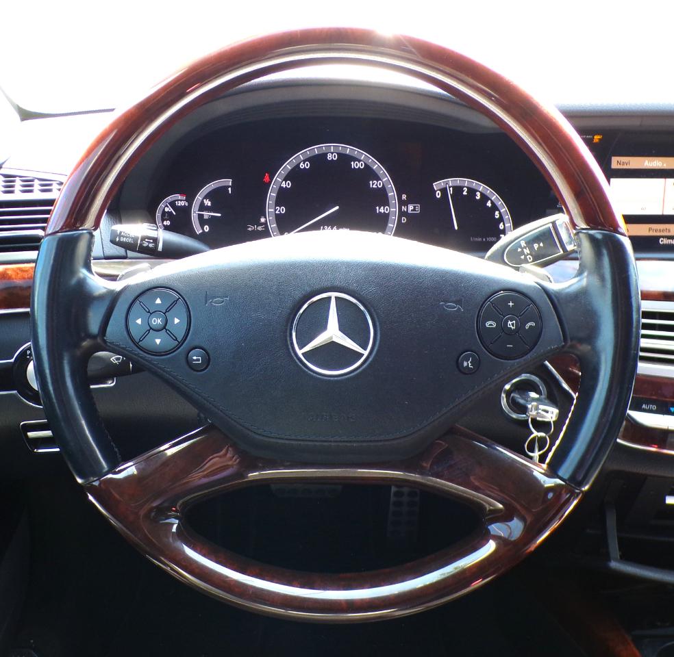 Mercedes-Benz S-Class S550 4-MATIC 2013