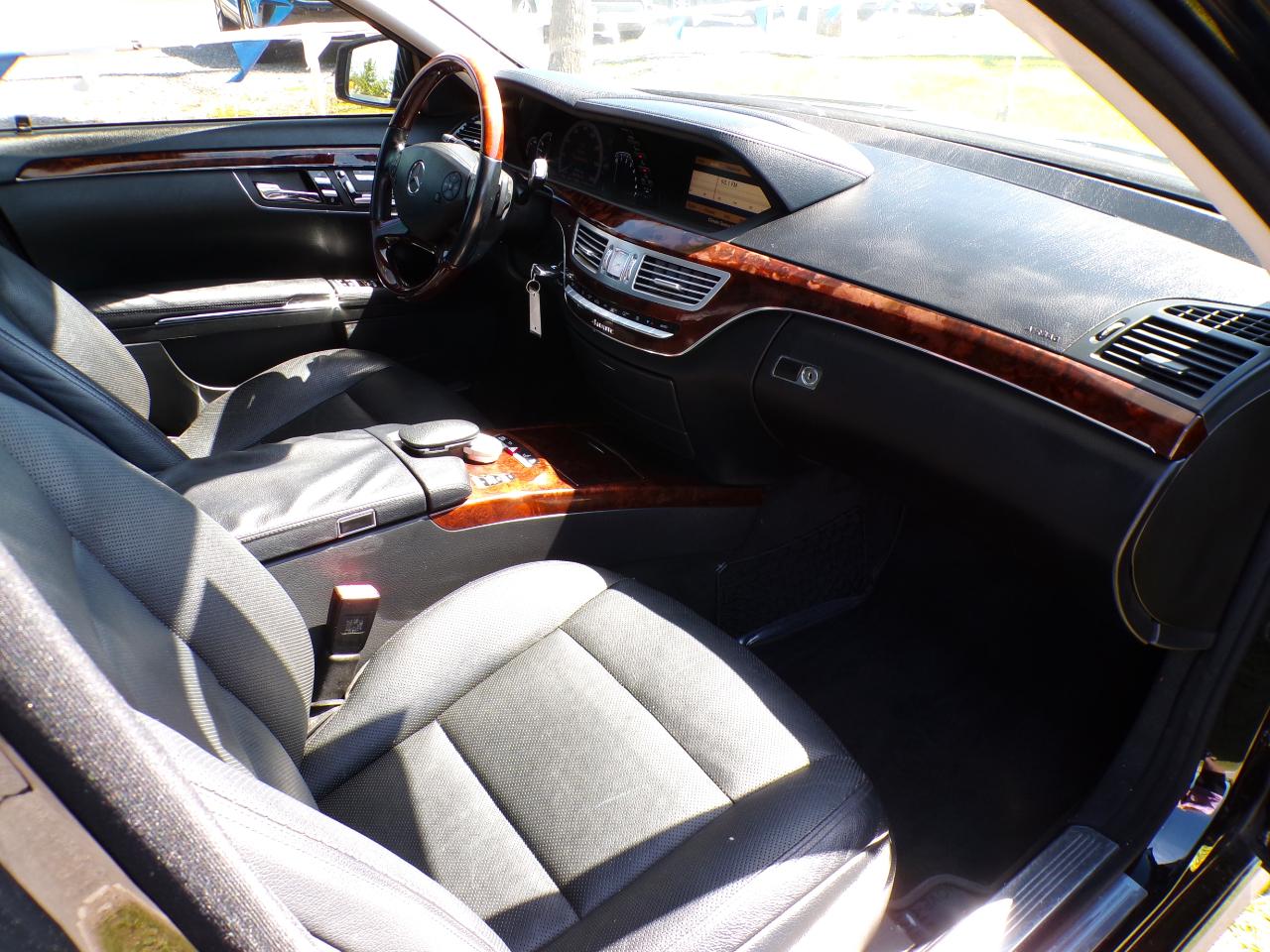 Mercedes-Benz S-Class S550 4-MATIC 2013