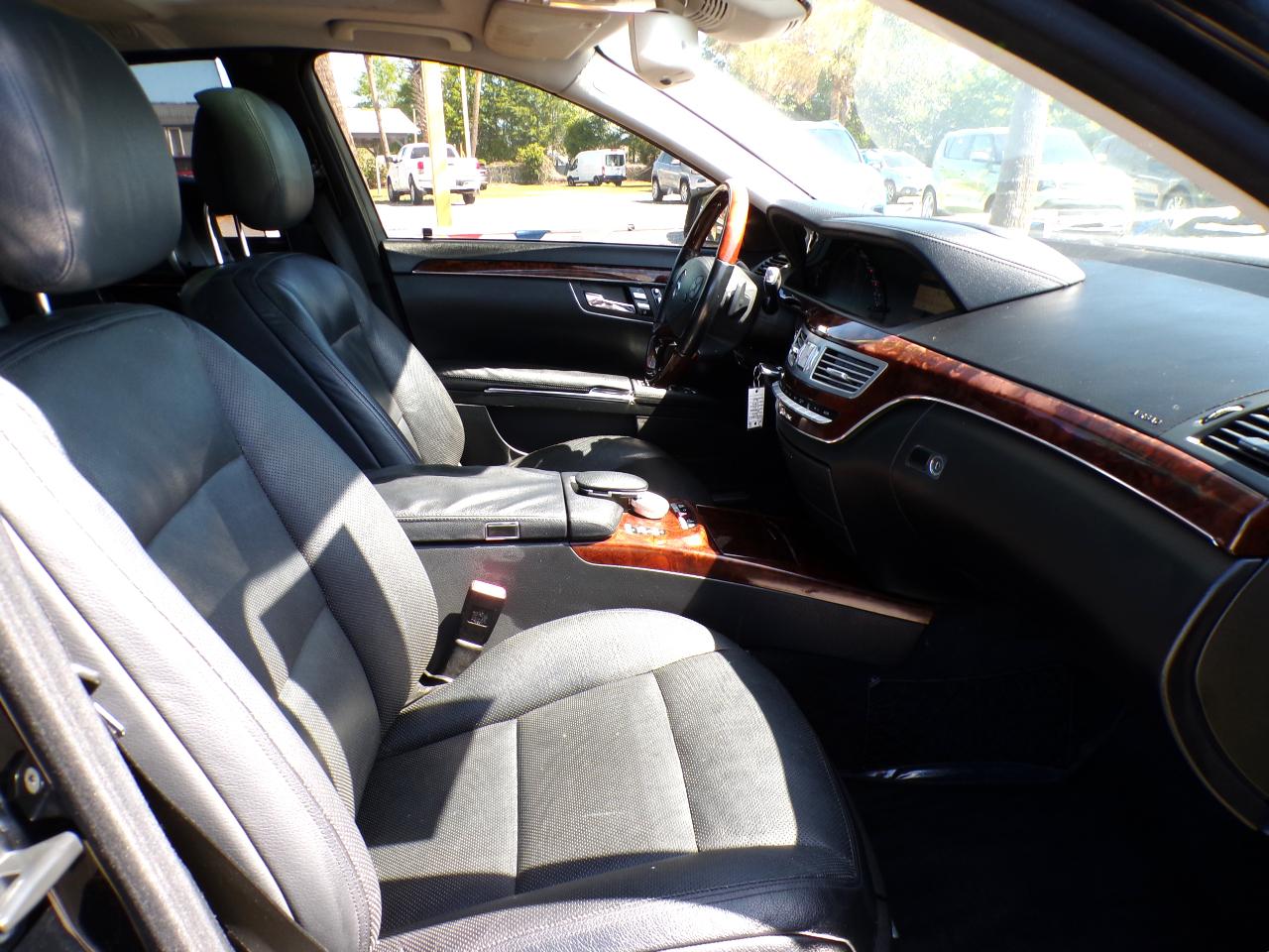 Mercedes-Benz S-Class S550 4-MATIC 2013