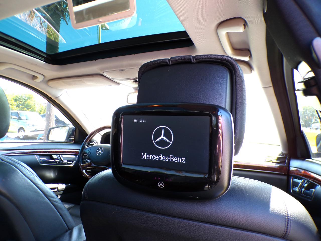 Mercedes-Benz S-Class S550 4-MATIC 2013