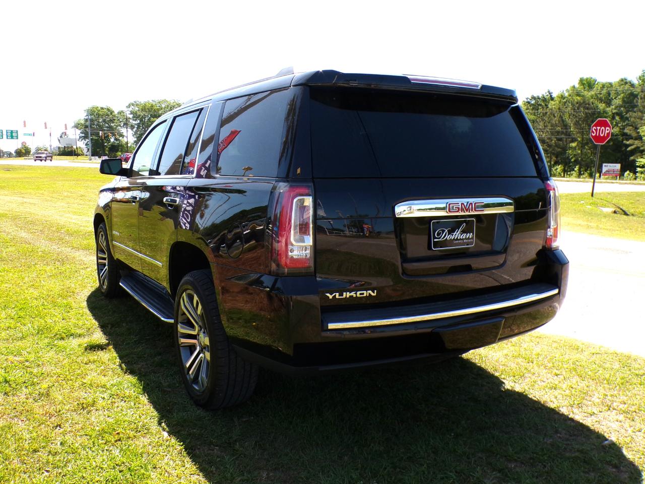 GMC Yukon Denali 4WD 2017