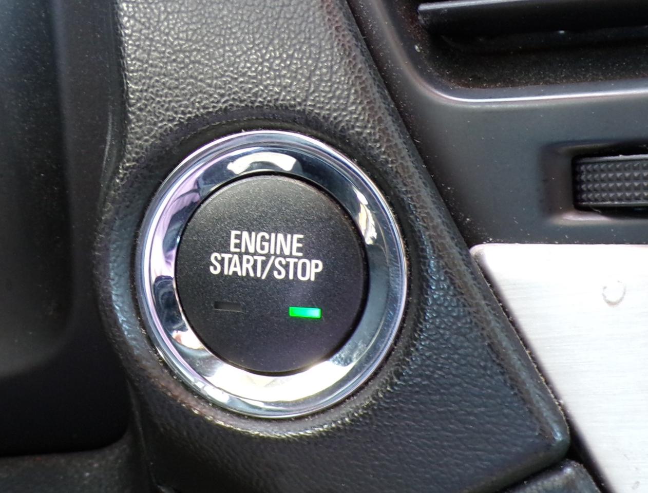 GMC Yukon Denali 4WD 2017