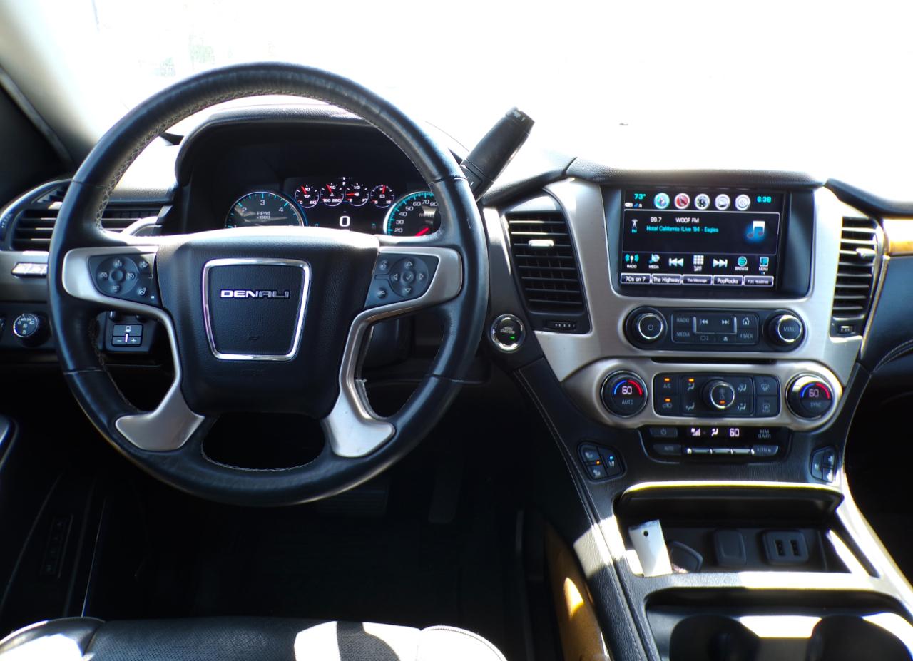 GMC Yukon Denali 4WD 2017