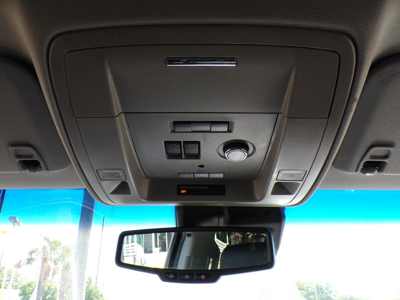 GMC Yukon Denali 4WD 2017