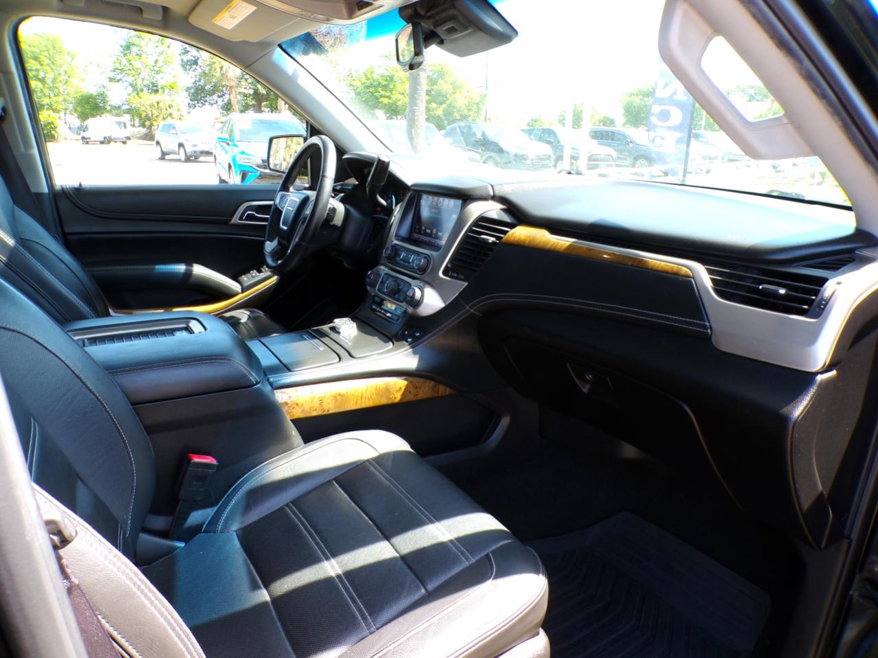 GMC Yukon Denali 4WD 2017