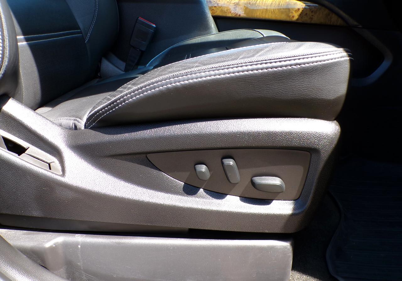 GMC Yukon Denali 4WD 2017