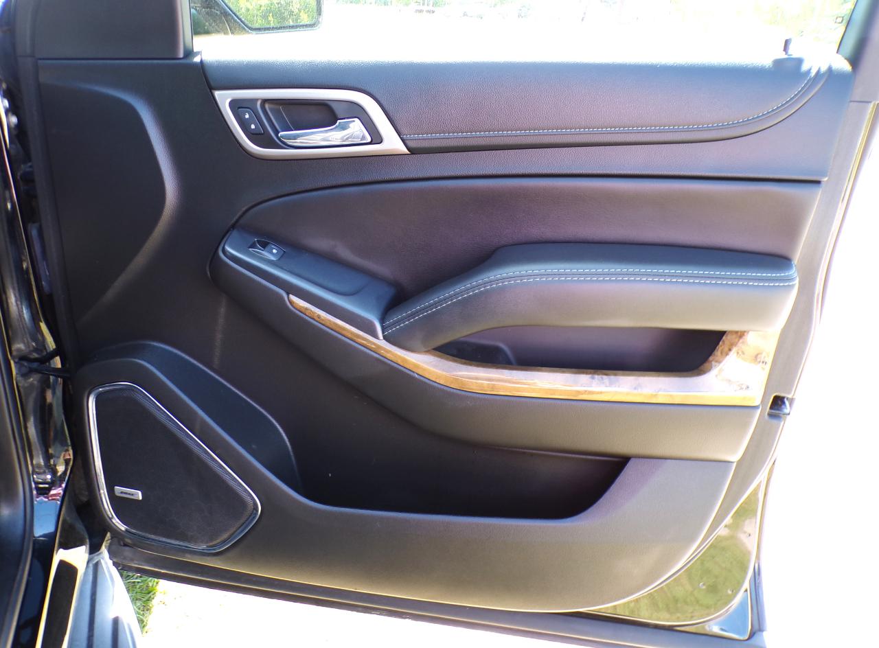 GMC Yukon Denali 4WD 2017